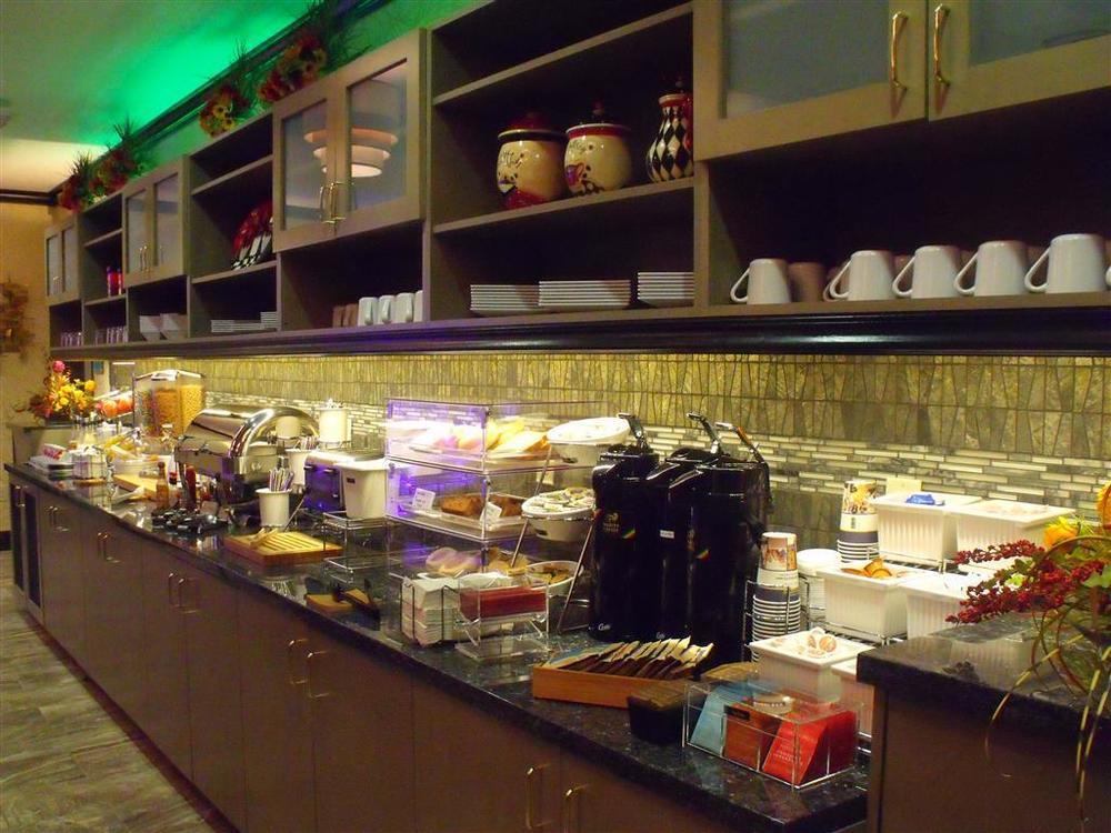 Best Western Plus Emerald Inn & Suites Гардън Сити Ресторант снимка
