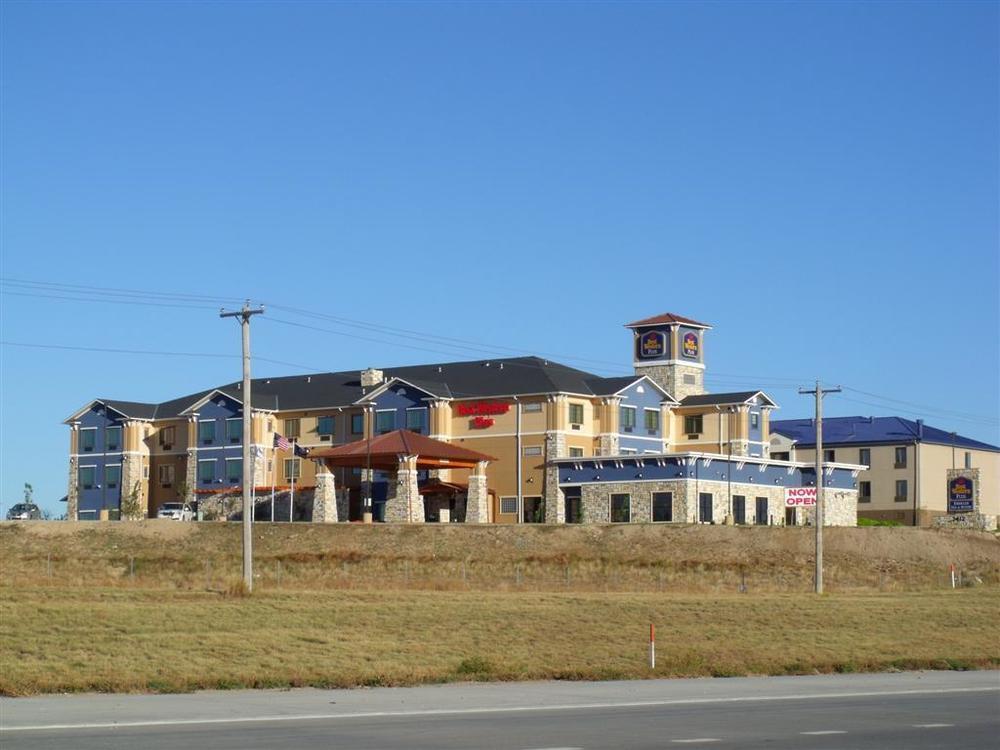 Best Western Plus Emerald Inn & Suites Гардън Сити Екстериор снимка